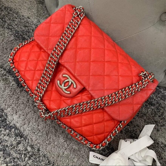 💓Sold💓Chanel tote with chain around - Picture 2 of 16